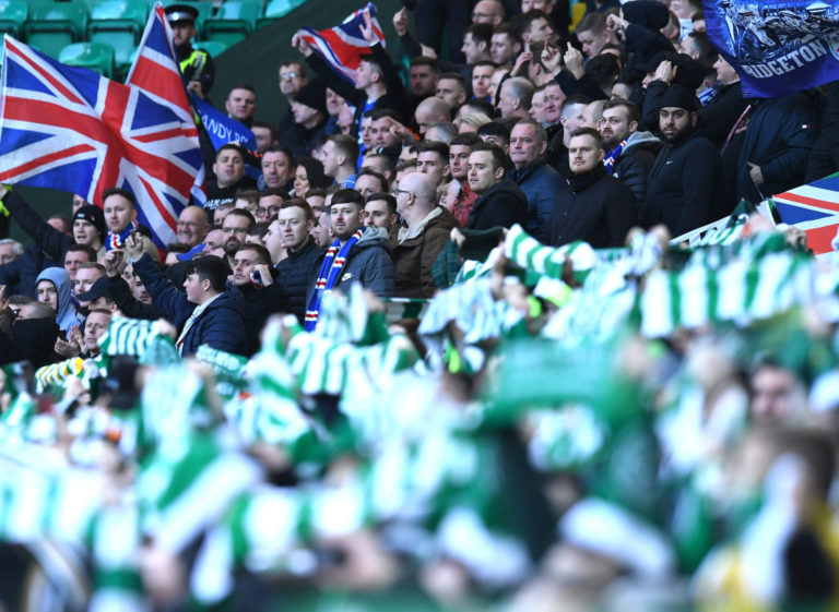 "CHAOS IN GLASGOW":Celtic pub in Glasgow attack by a group of Rangers fans, known as "ultras,"