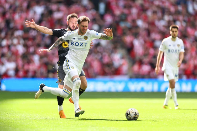 Transfer Saga:Leeds United Faces Competition for Top Target Rodon as Ipswich Focuses on Hull City Defender...Read more